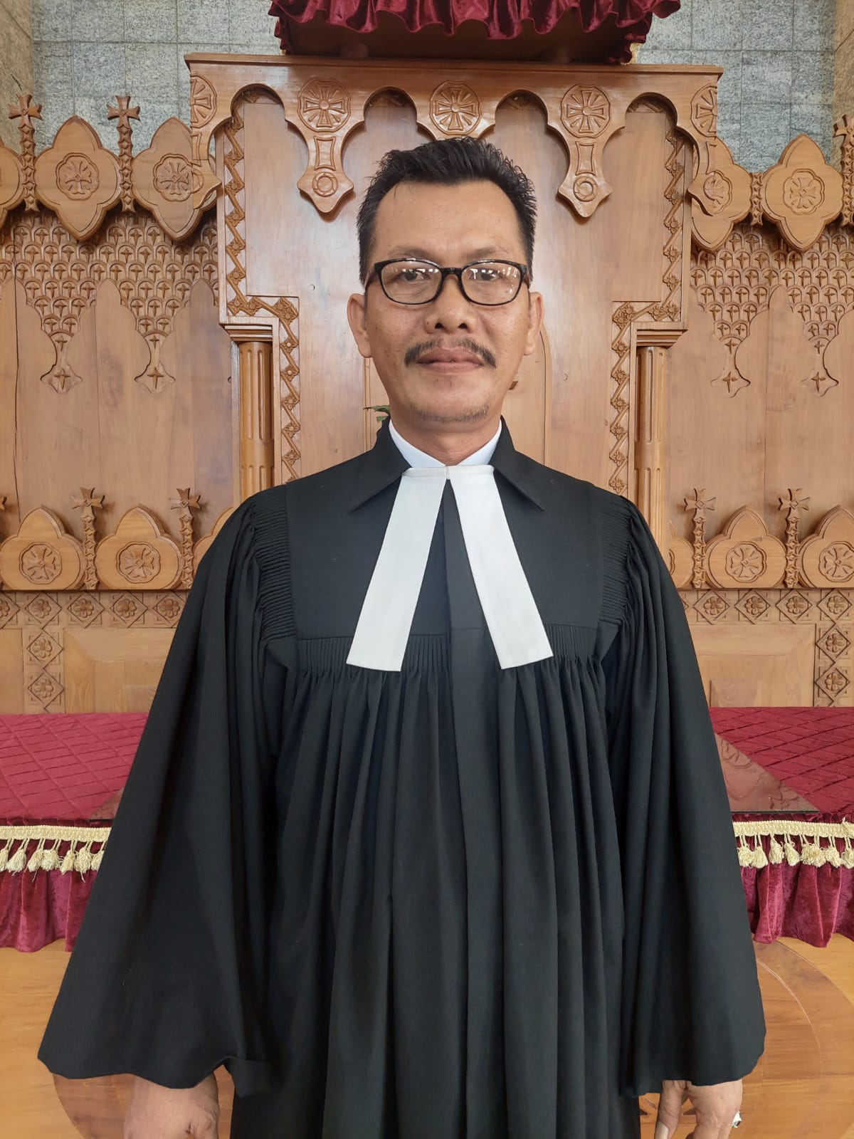 Pdt H Sinaga